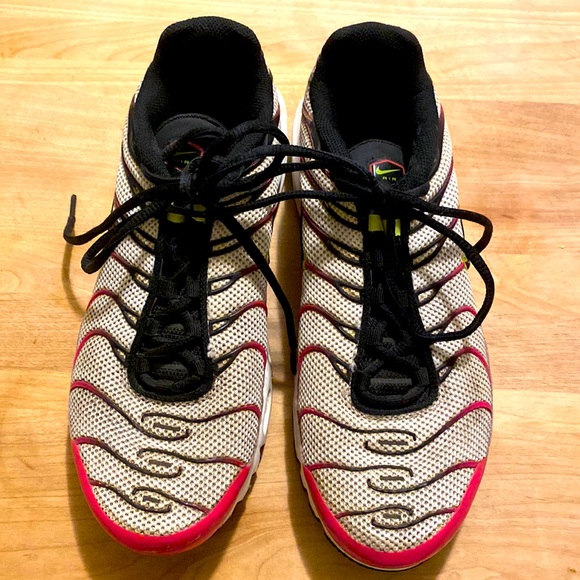 Nike Other - Nike air max plus “fuschia” size 8 style cj9929-100